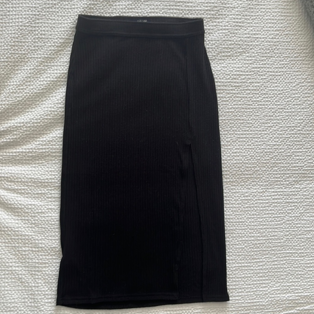 Abercrombie knit skirt with slit
